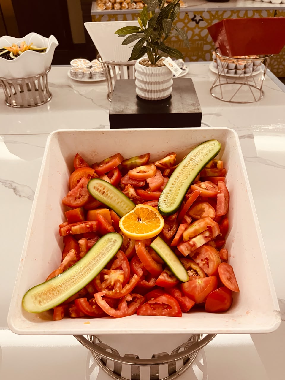 Domates salatalık salatası